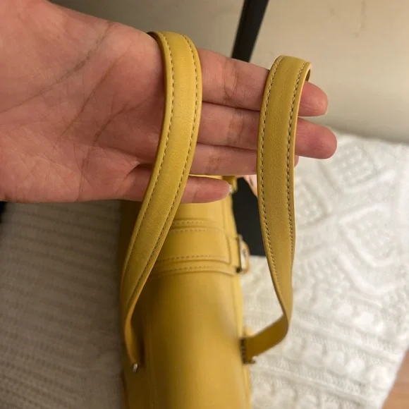 Vintage Coach Yellow Hamptons Bag ππ§ - Picture 17 of 17